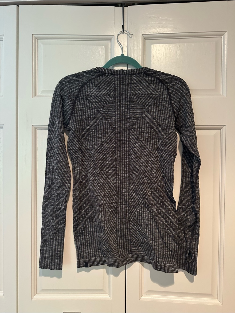 lululemon athletica Women's Long Sleeve Geometric Texture Top - Charcoal